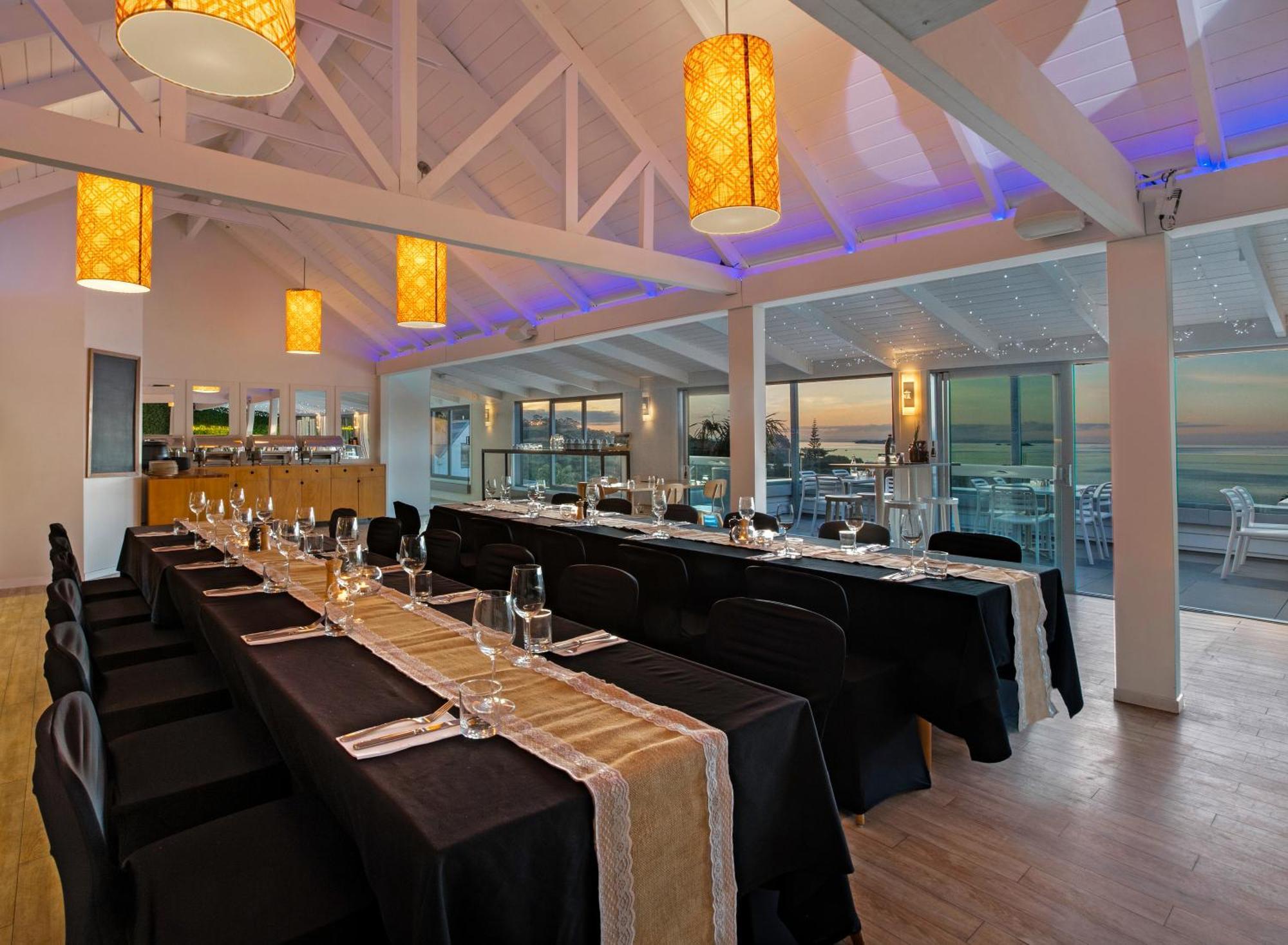 Waiheke Island Resort Conference & Accomodation Centre Ostend ภายนอก รูปภาพ