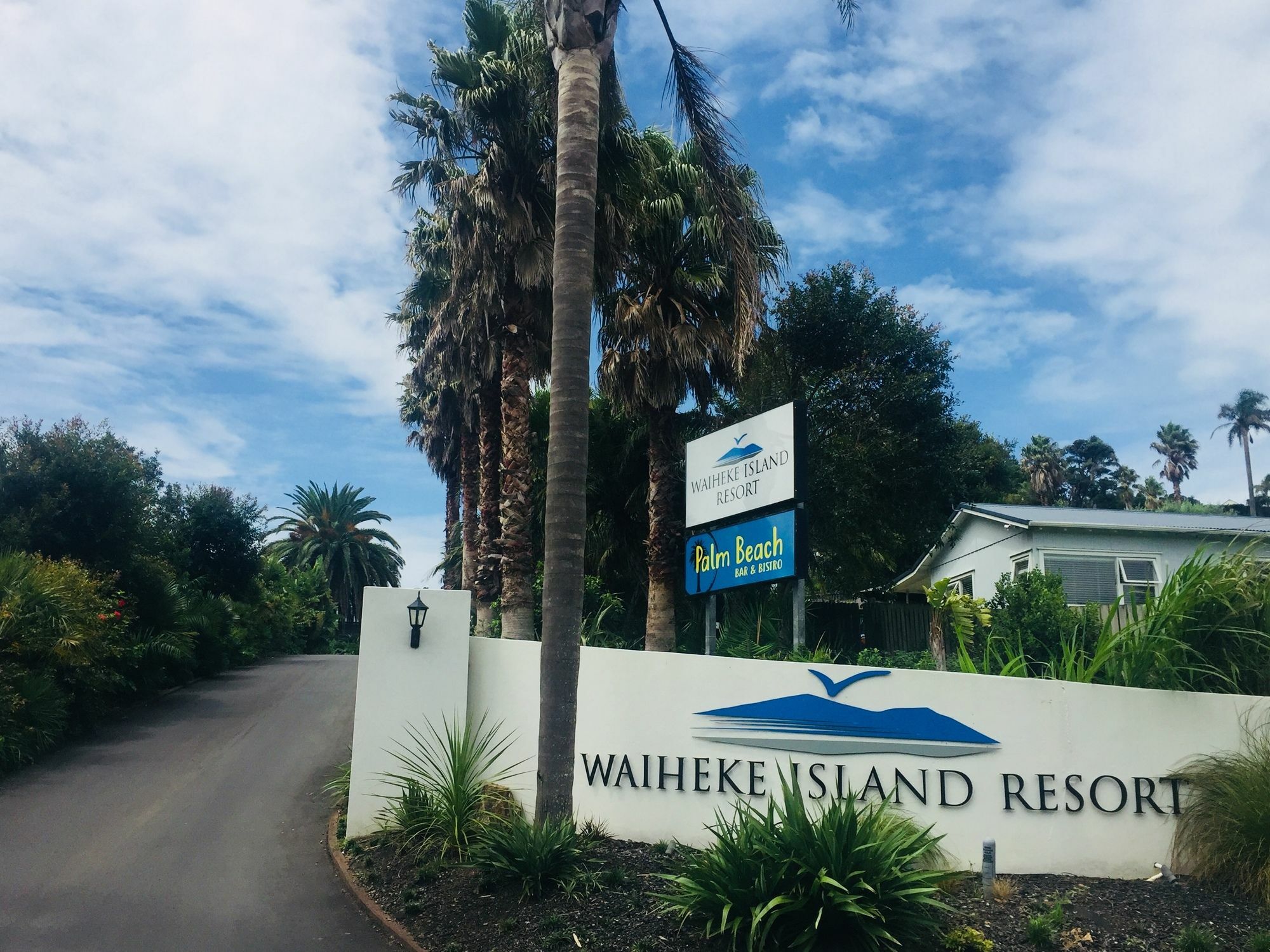 Waiheke Island Resort Conference & Accomodation Centre Ostend ภายนอก รูปภาพ